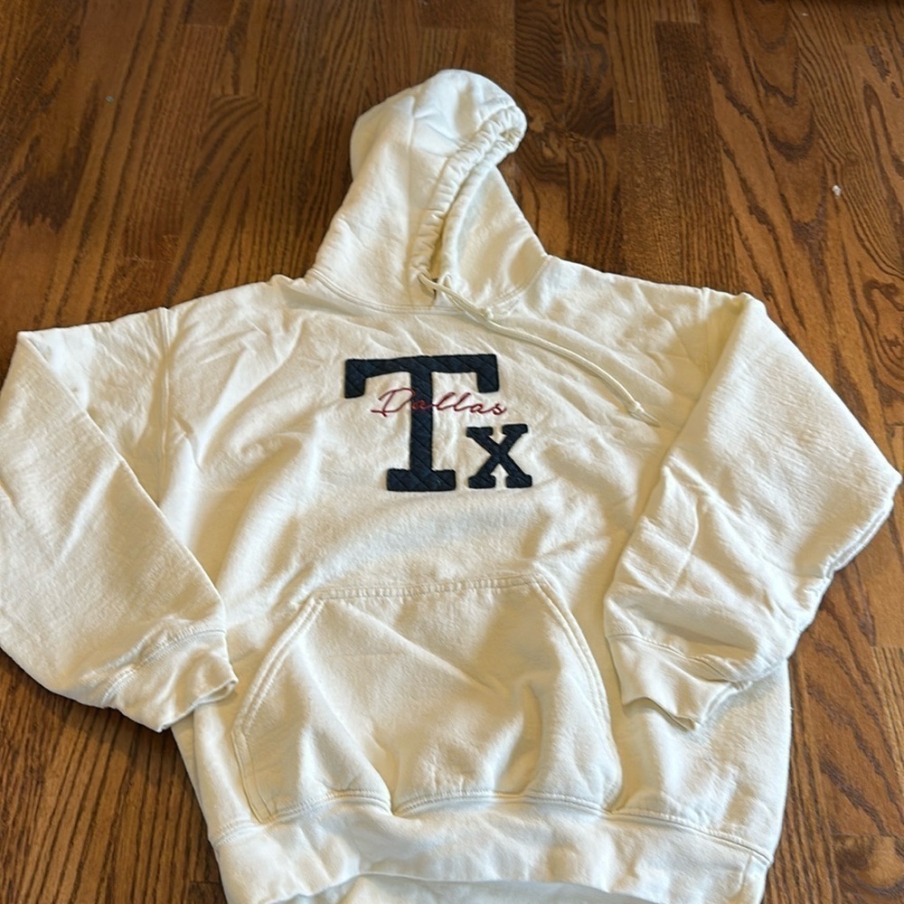 Dallas TX sweatshirt hoodie. Size medium